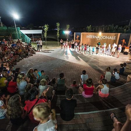 Camping Internazionale - Sottomarina Di 基奥贾 外观 照片