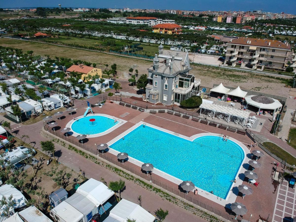 Camping Internazionale - Sottomarina Di 基奥贾 外观 照片